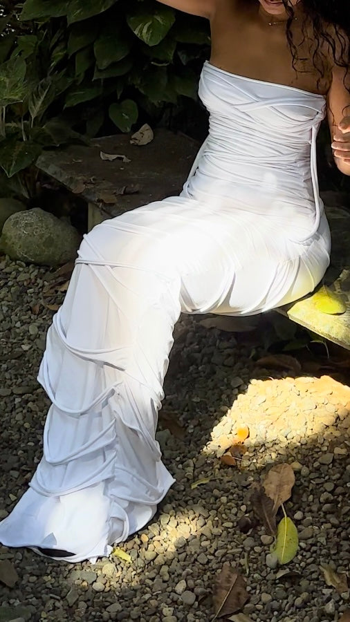The white Mummy dress